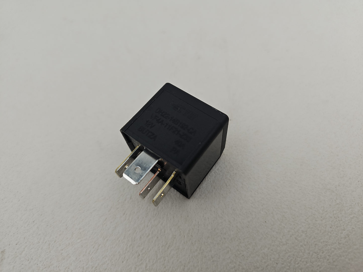 Jaguar/Land Rover Relay 4-Pin Black 12v 40a 2.0 Diesel Dh2214b192ca Oem Genuine - photo 2