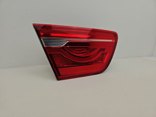 Jaguar Xe Taillight Left Side Inner 19733901 Mk1 2015 - 2024 Oem Genuine - photo 2