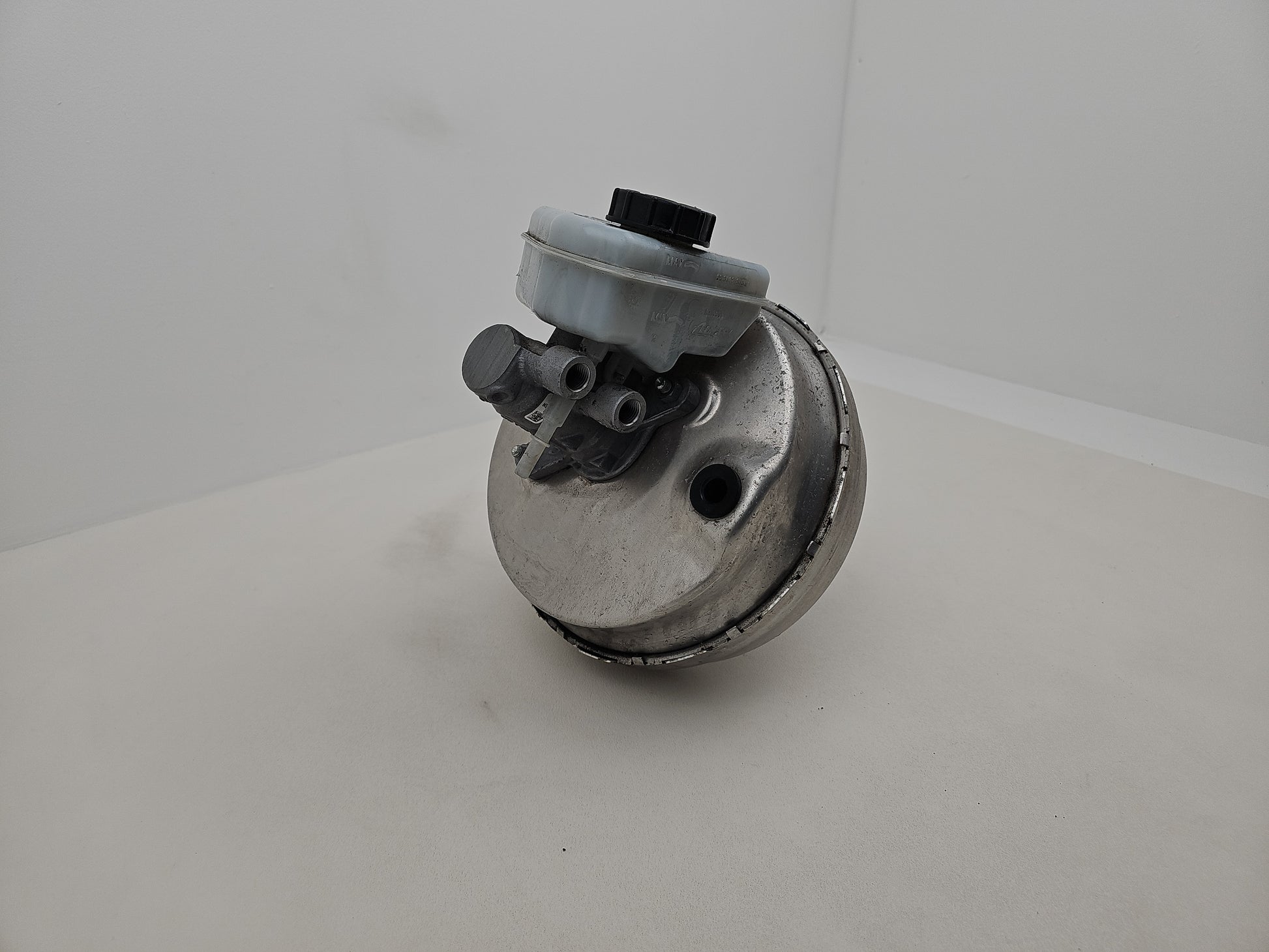 Brake Master Cylinder Assembly 2