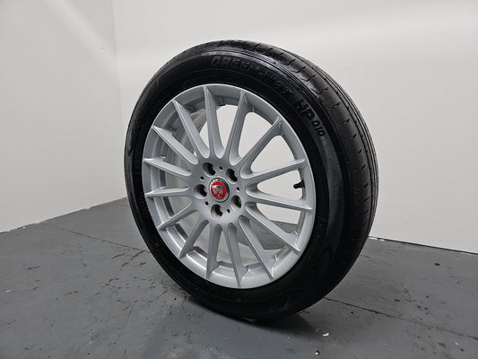Jaguar Xe X760 17" Inch Alloy Wheel With Tyre 205/55/R17 Gx73-1007-Ta - photo 2