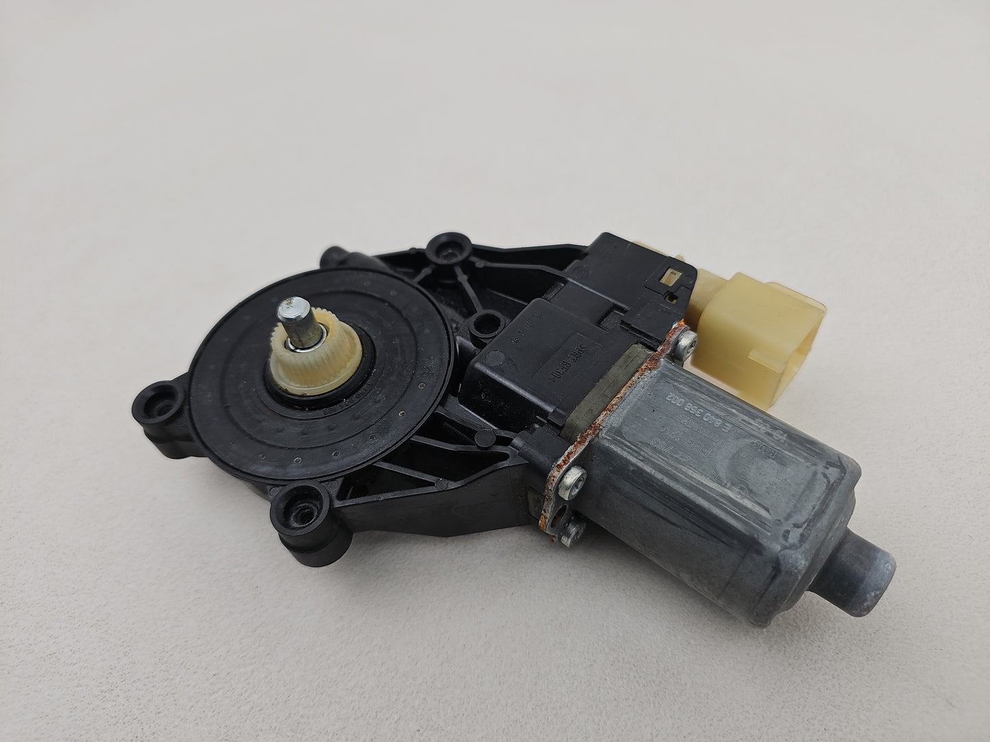 Door Front Window Regulator RH 2