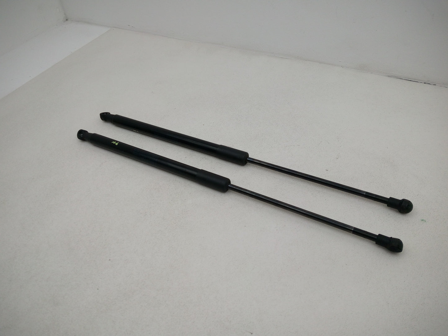 Tailgate Support Strut 2