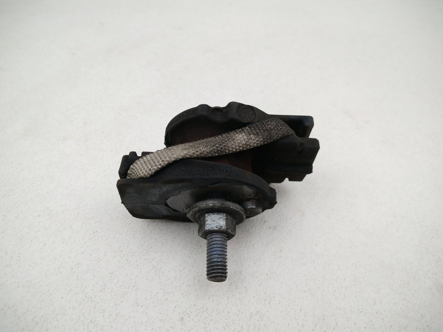 Transmission Mounting Bracket 2