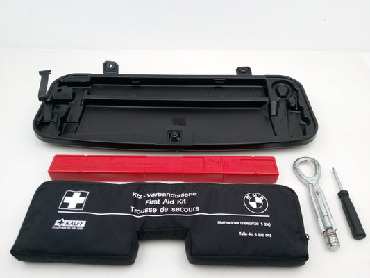 Bmw F10 Tool Kit Storage Warning Triangle Hook Screwdriver Set 6788803 - photo 2
