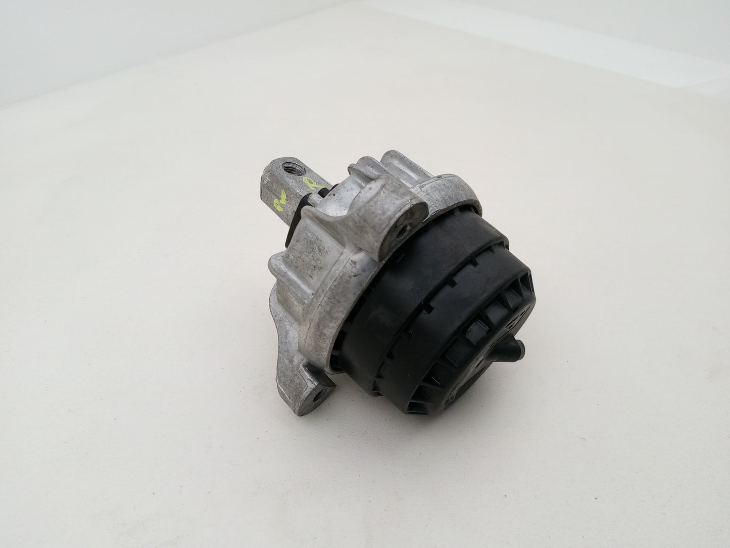 Engine Mounting Bracket 2