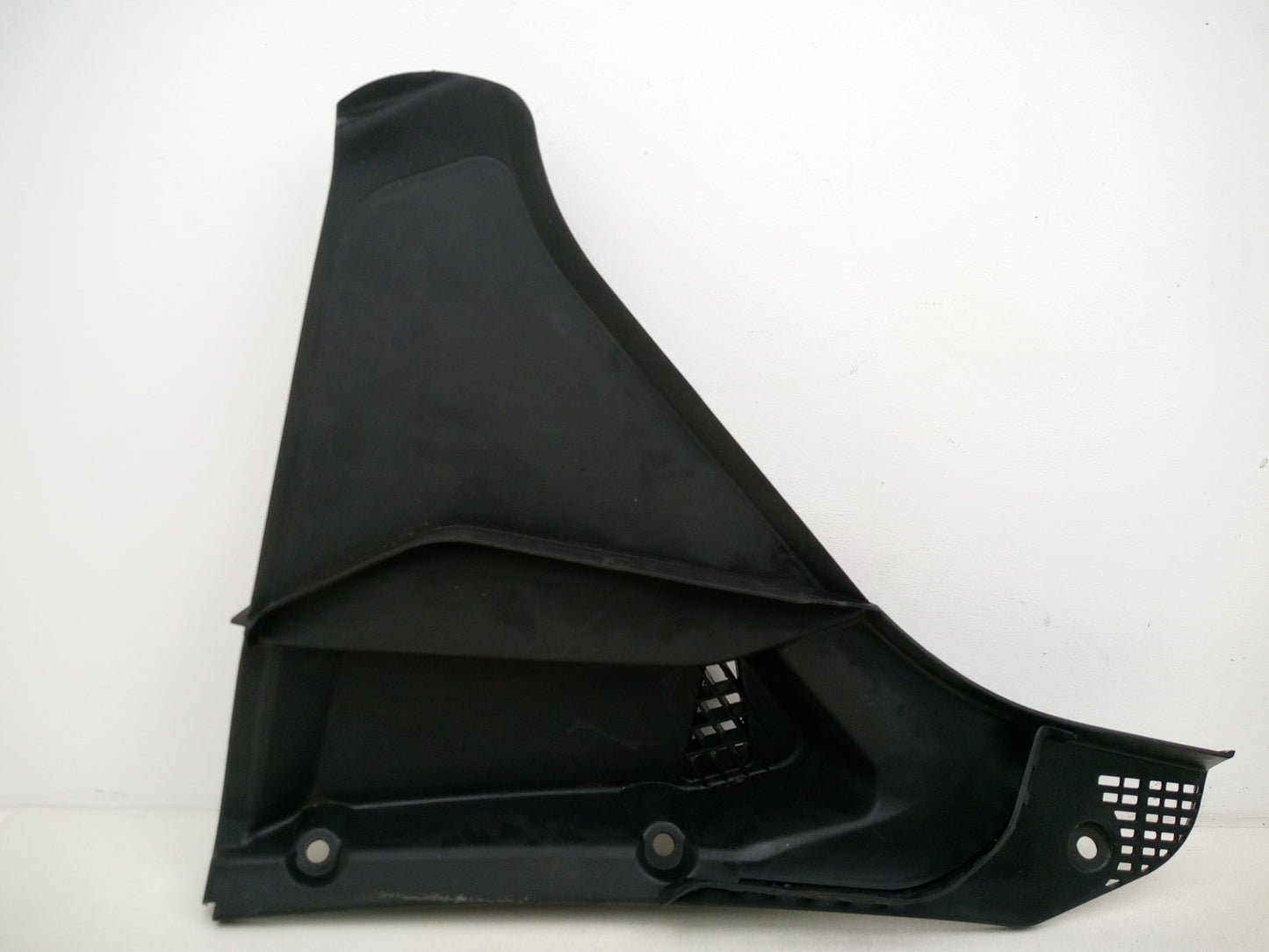 Pair Of Plastic A Pillar Trims 2