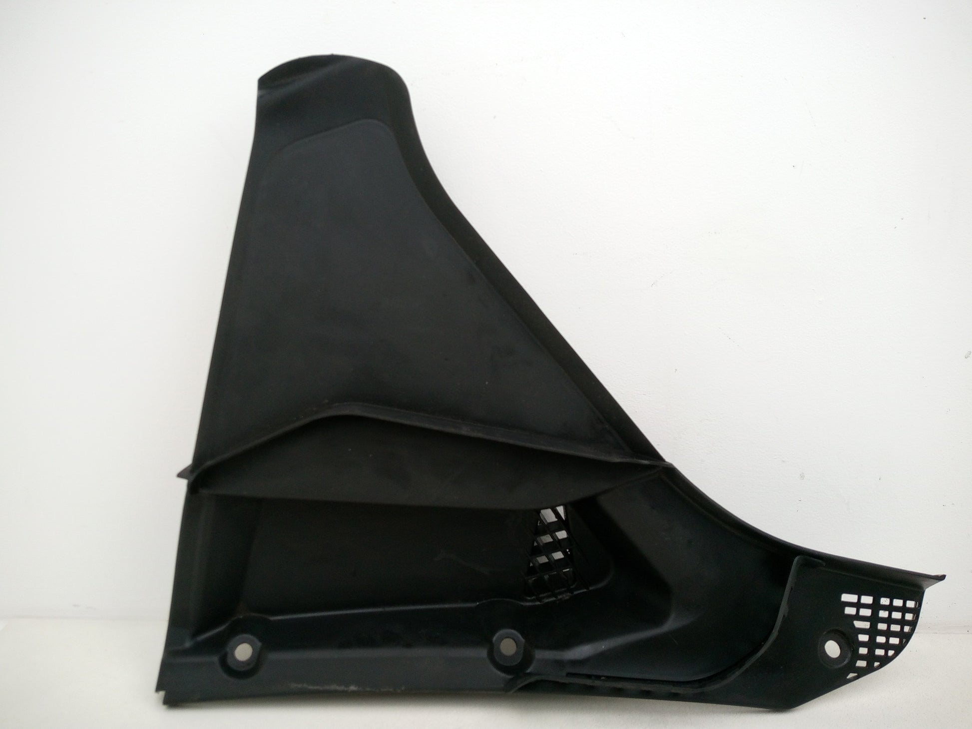 Pair Of Plastic A Pillar Trims 2