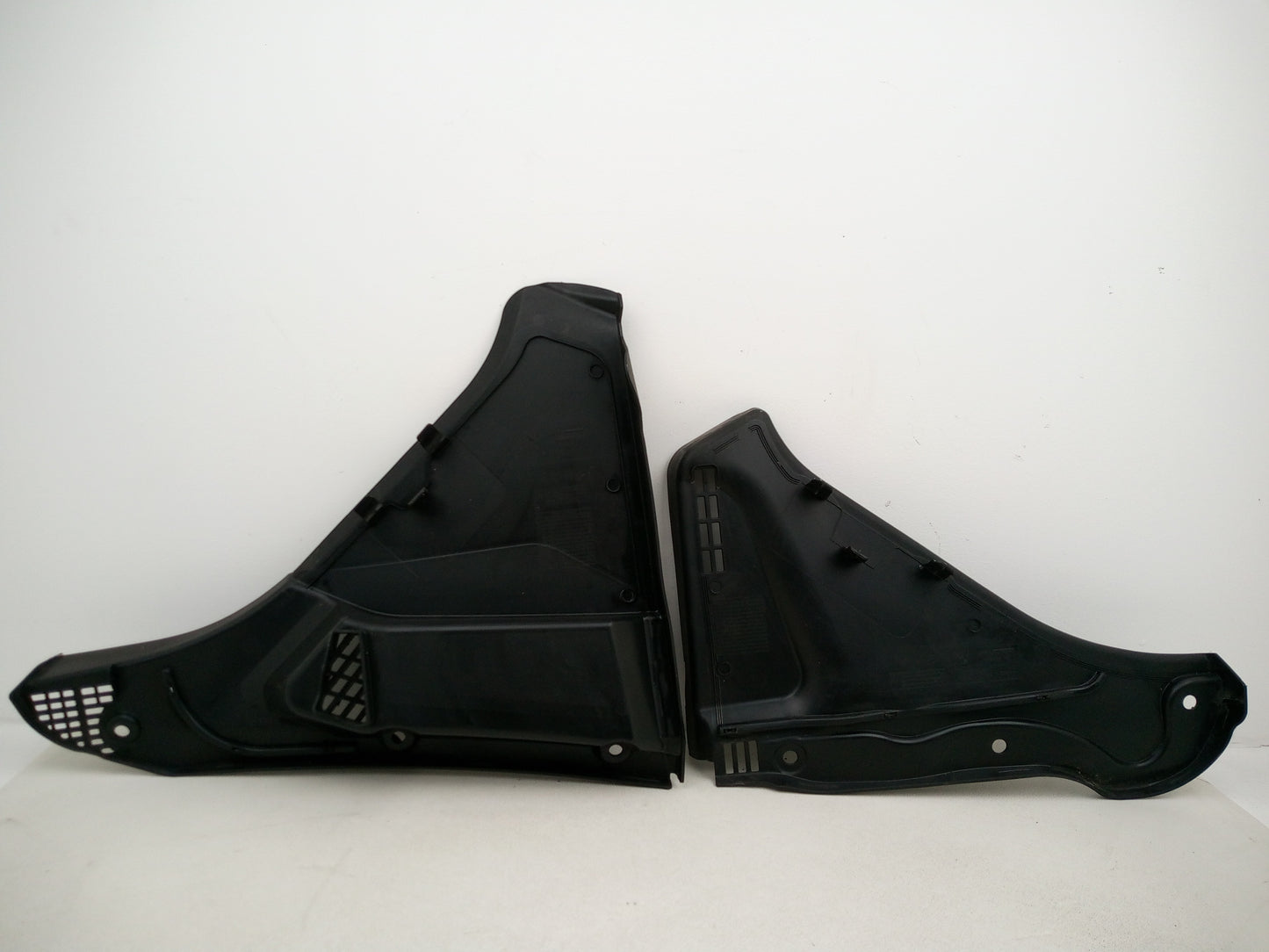 Pair Of Plastic A Pillar Trims 8