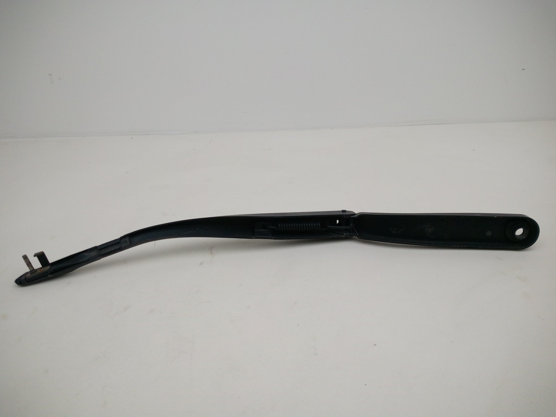 Wiper Front Arm RH 2