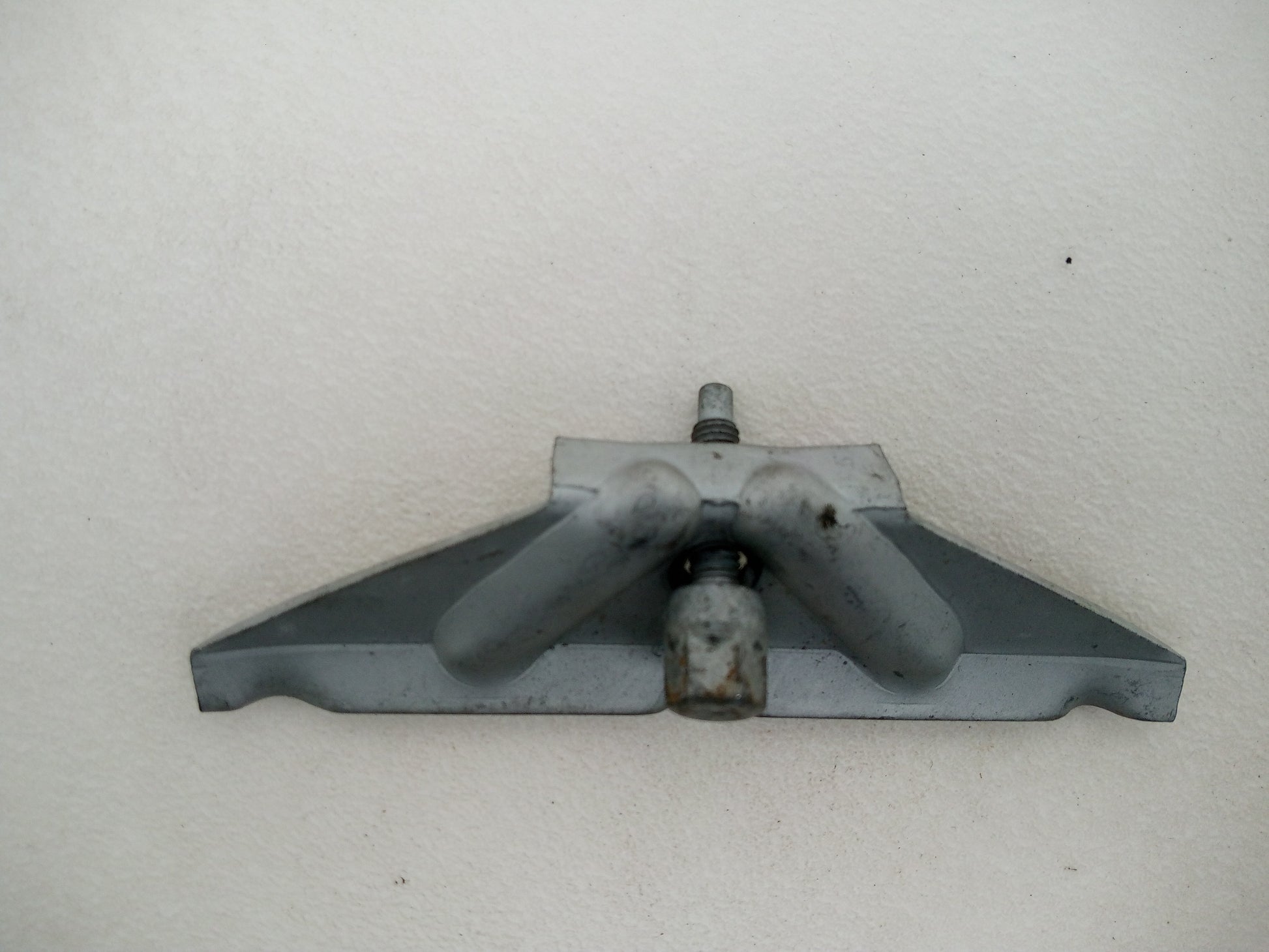 Exterior bracket 2