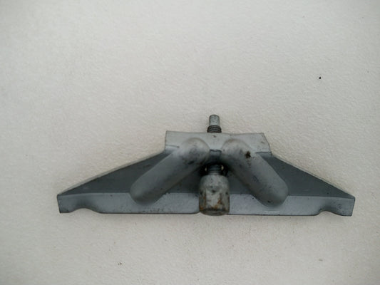 Exterior bracket 2