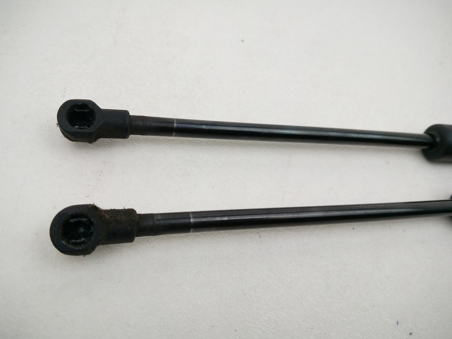 Tailgate Lift Handle 2