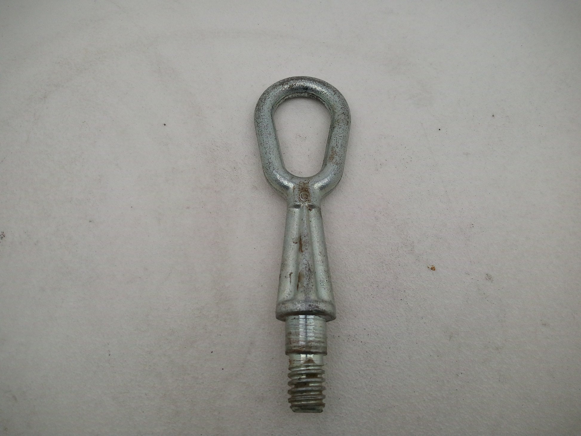 Towing eye 2