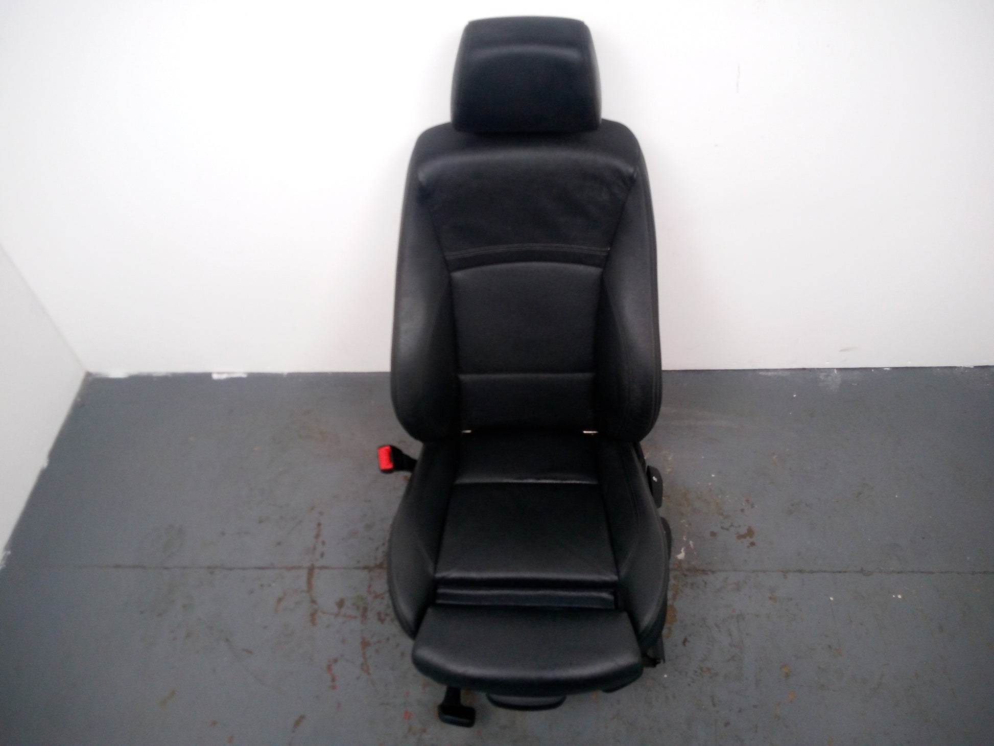 Bmw E90 E91 Lci M Sport Heated Black Leather Front Left N/S Interior Seat - photo 2