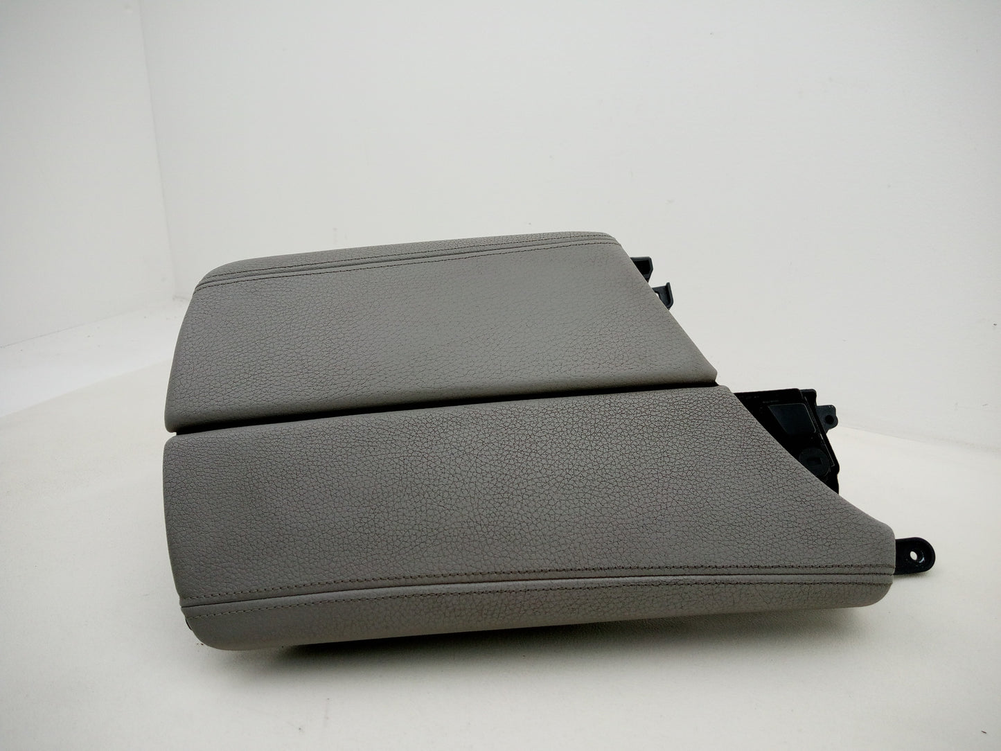 Centre Console Armrest 2