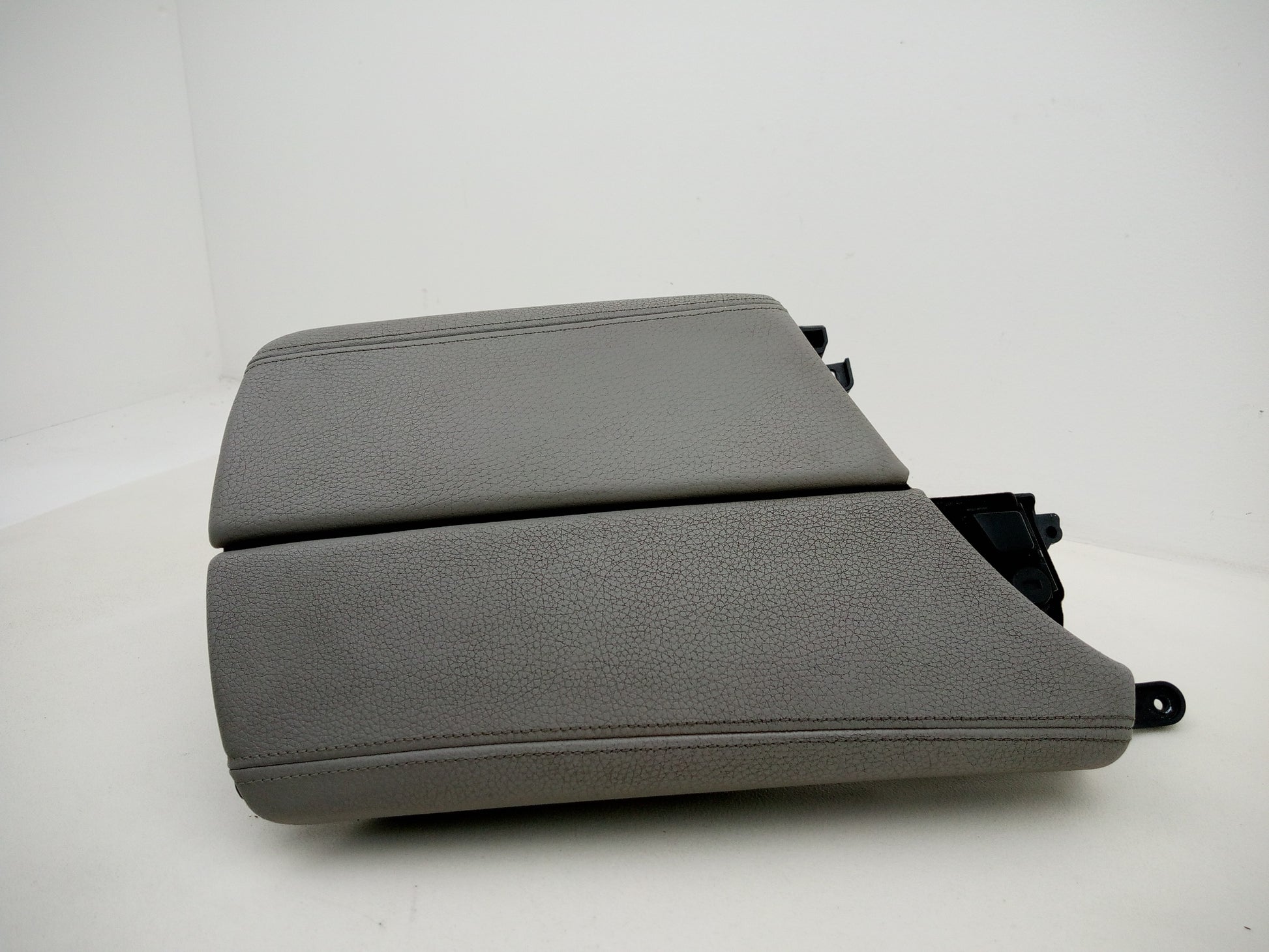 Centre Console Armrest 2