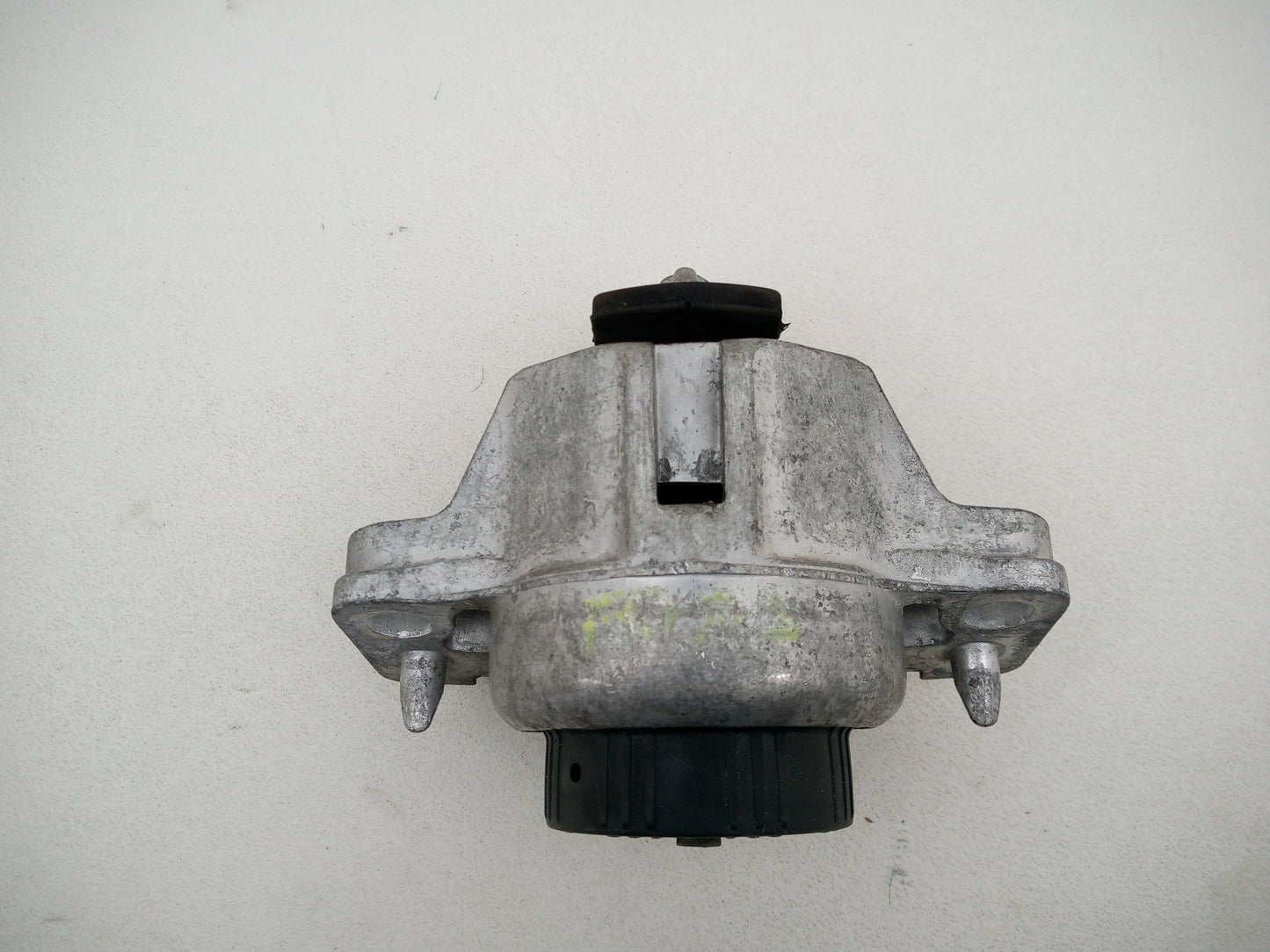 Engine Mounting Bracket 2