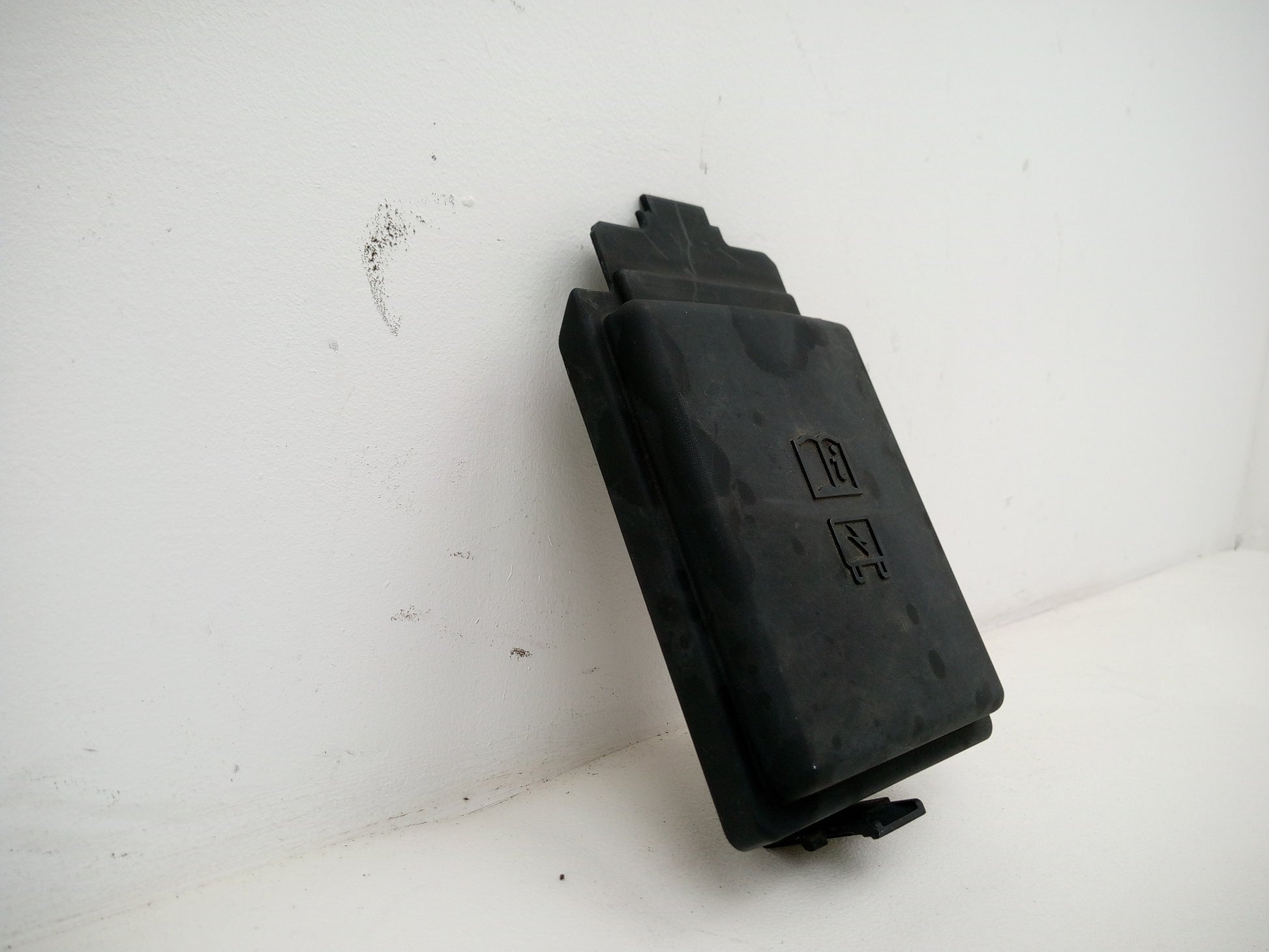 Front Fuse Box 2
