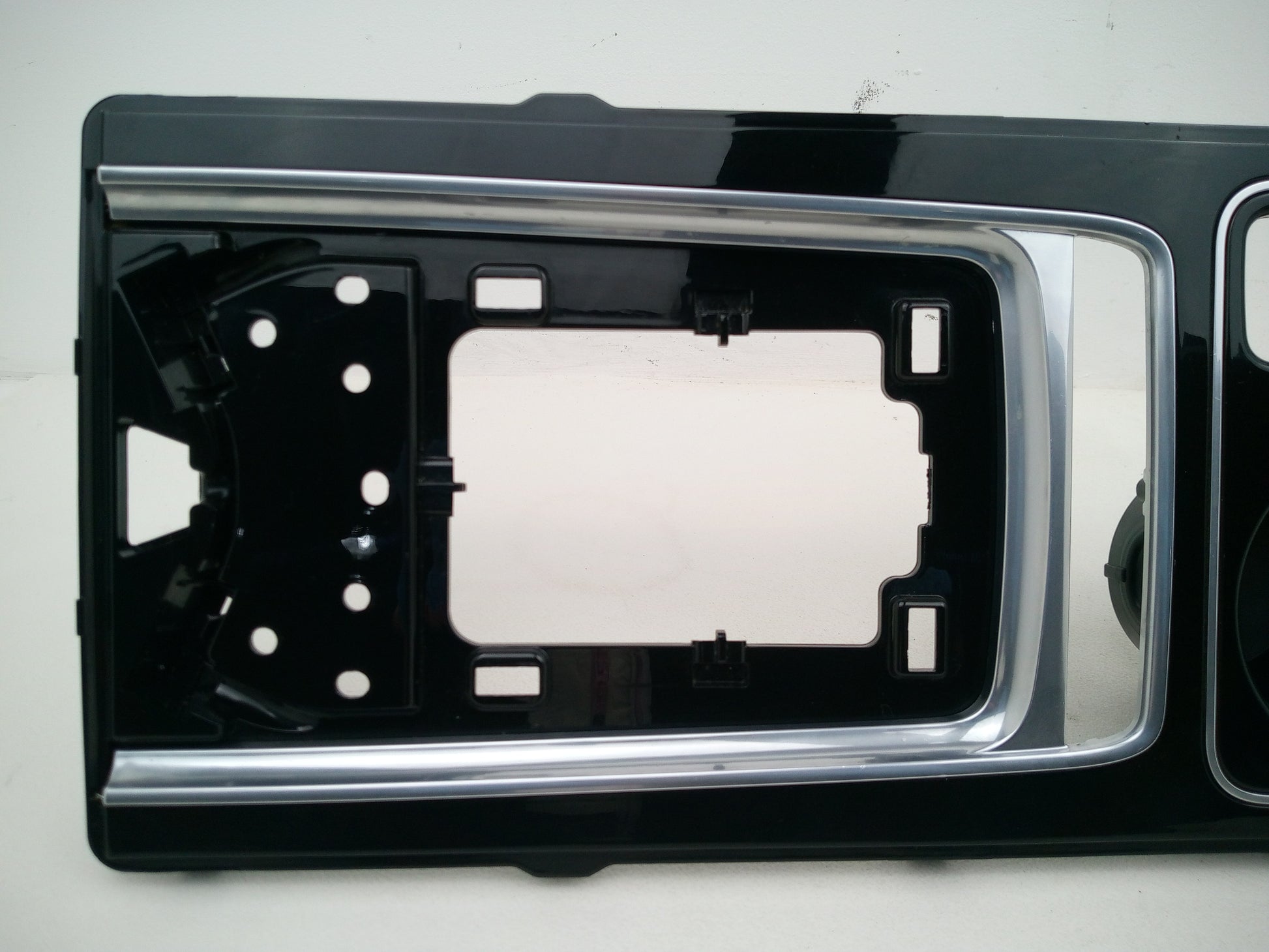 Centre Console 8