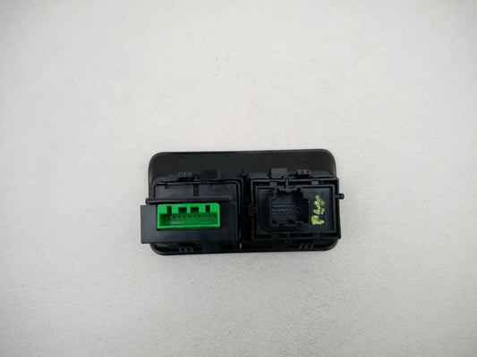 Jaguar Xe 2016 Tailgate Release Lane Assist Switch Panel Gx7311654hc Oem Genuine - photo 2