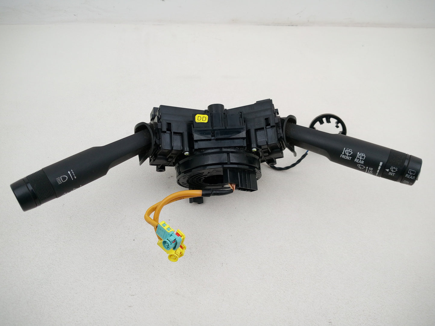 Wiper Stalk, Cruise Control, Gear Selector Stalk  8