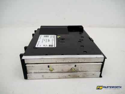 Radio - DAB/CD Player, Display screen + Facia  19