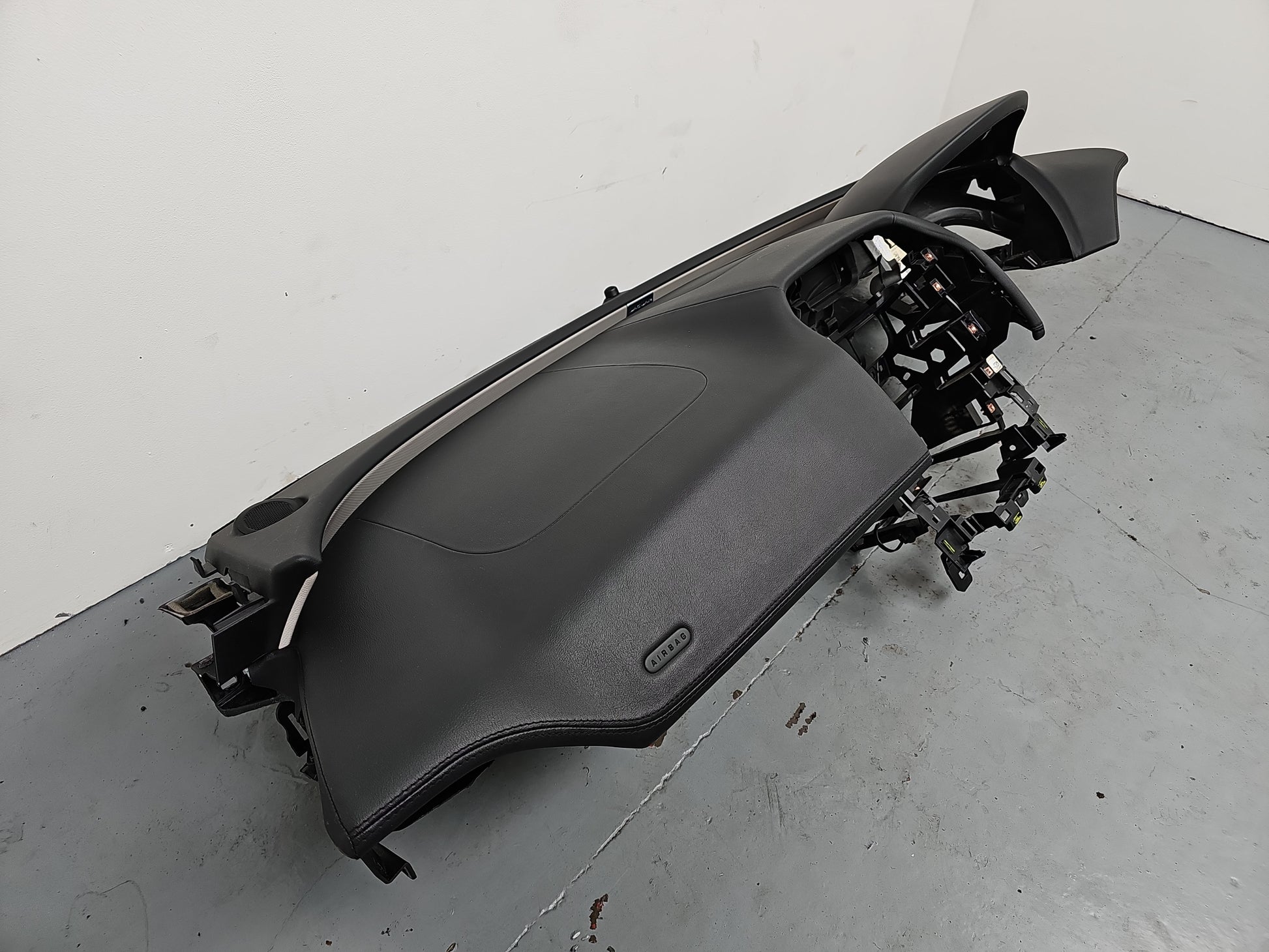 Dashboard Kit including passenger side airbag  2