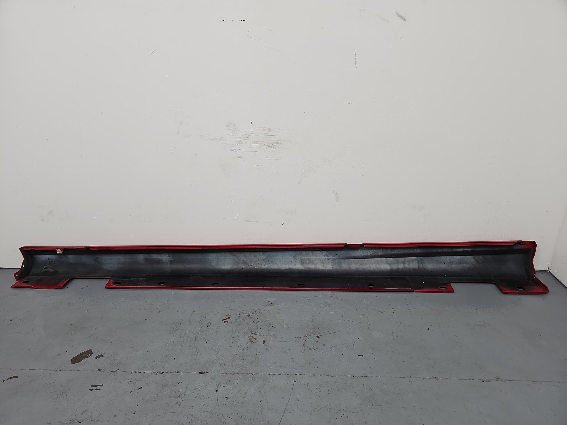 Side Skirt RH 8