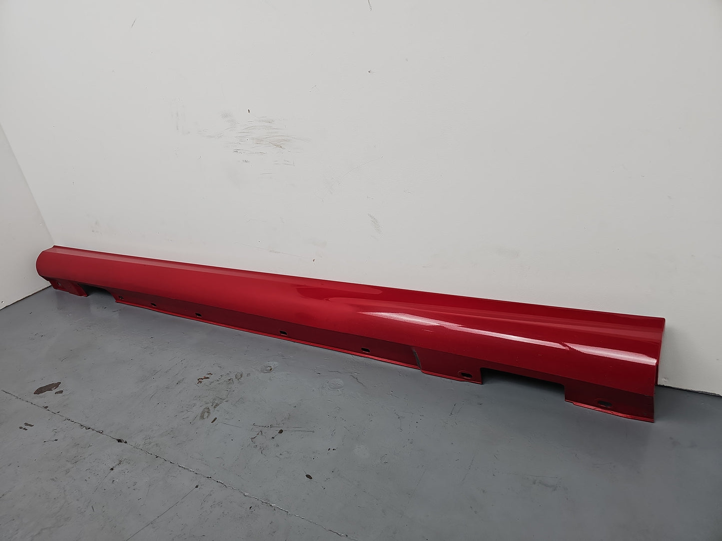 Side Skirt LH 2