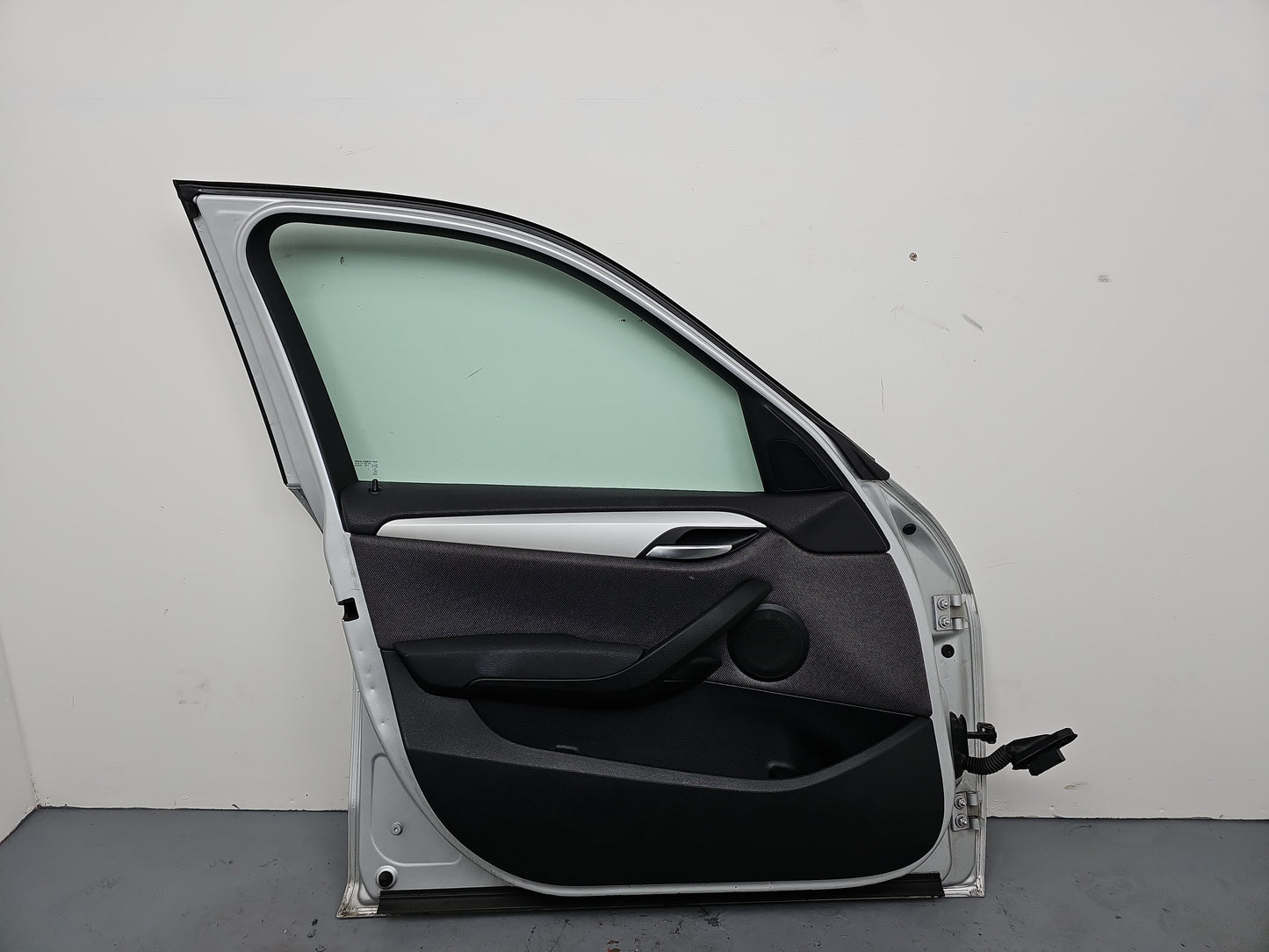 2010 Bmw X1 E84 Se Auto Door Front Left Side Titanium Silver Metallic 354 - photo 8