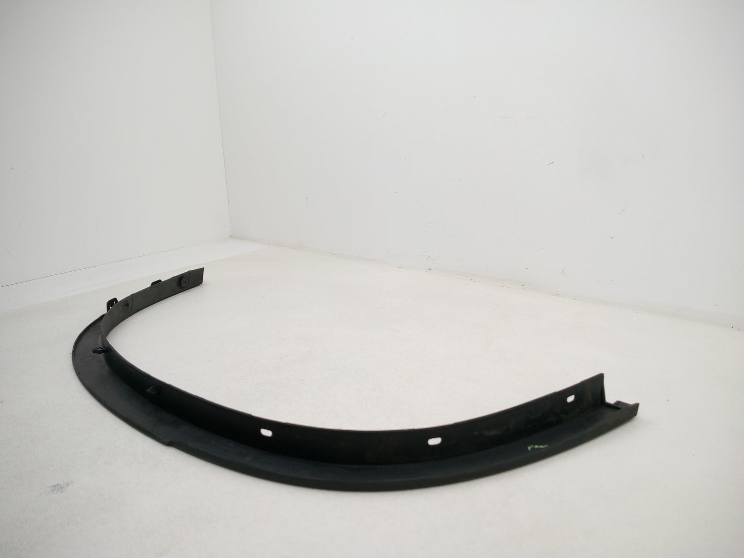 Moulding Wheel Arch Rear RH 2
