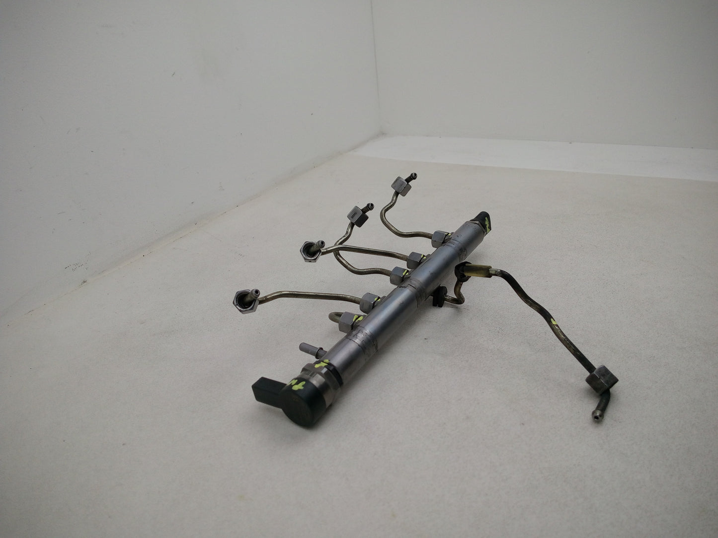 Fuel Rail 2