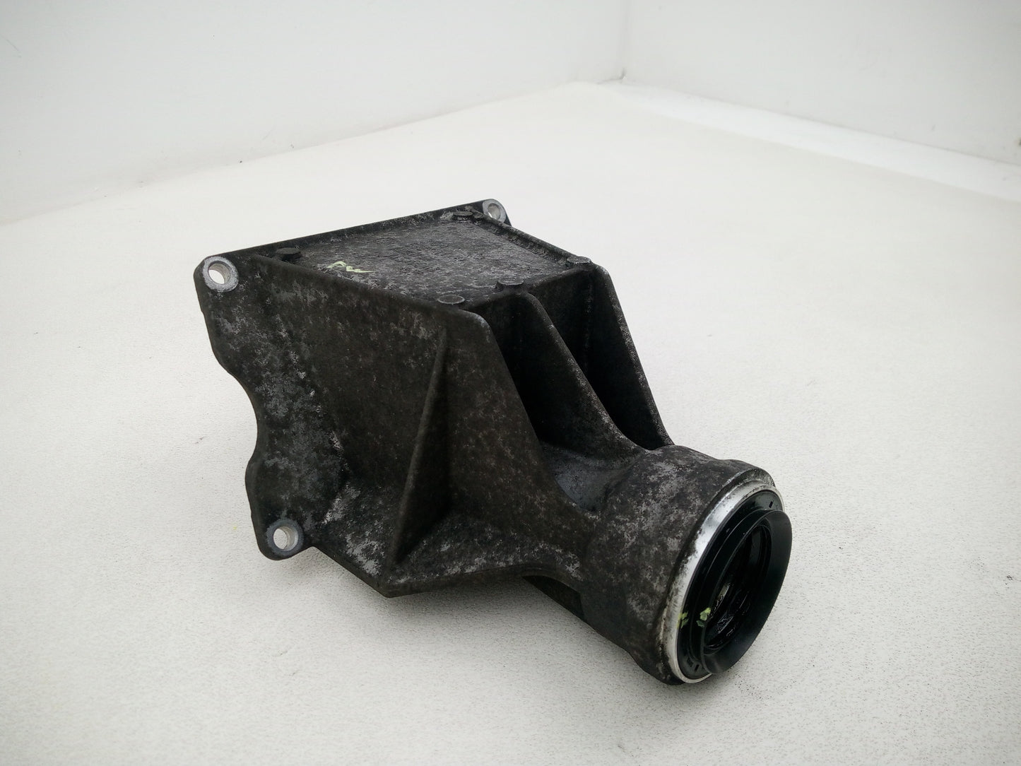 Engine Mounting Bracket 2