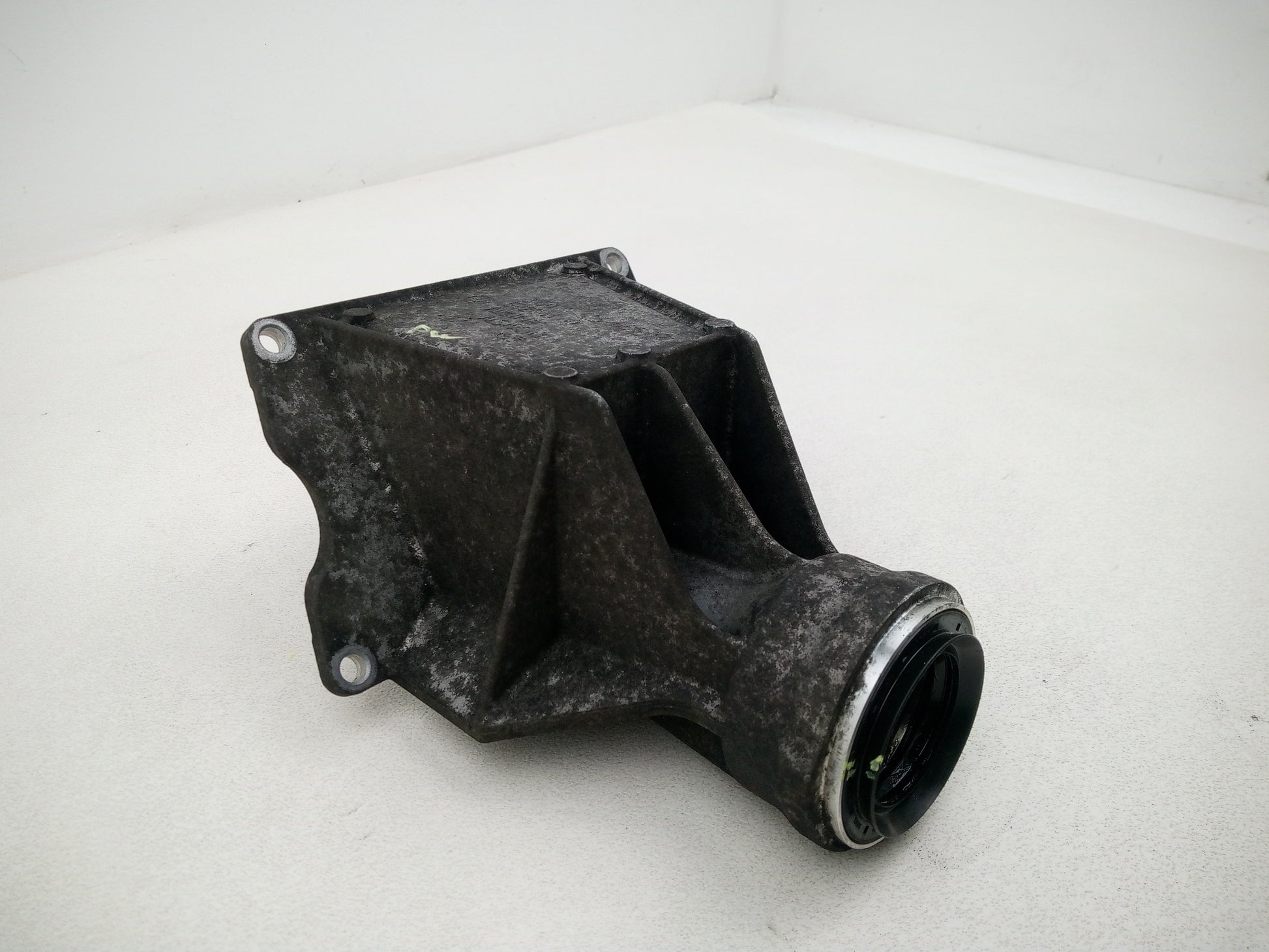 Engine Mounting Bracket 2