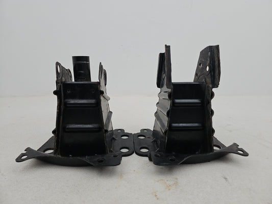 Audi A3 8p Fl Pair Front Bumper Support Mount Brackets 8p0807134a - photo 2