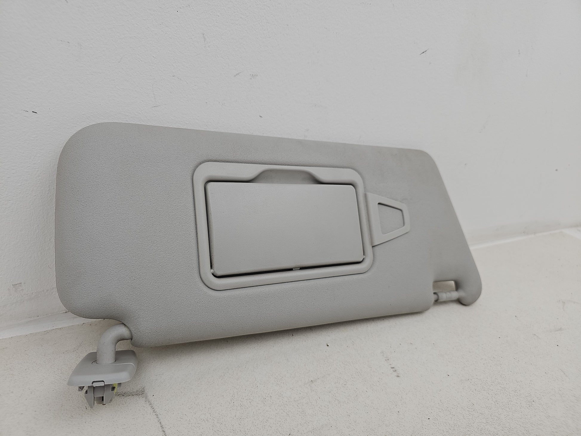 Sun Visor RH 2