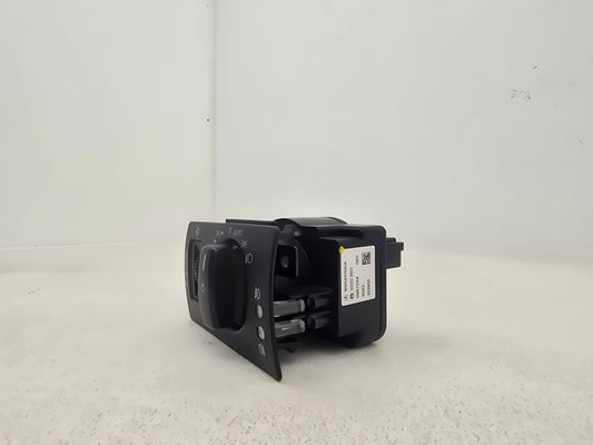Mercedes B180 Sport W245 Headlight Switch 1695453004 2005-2011 - photo 2