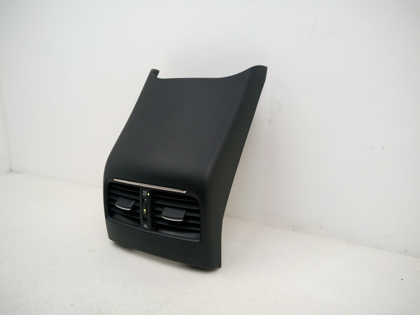Dashboard Trim With Air Vent  2