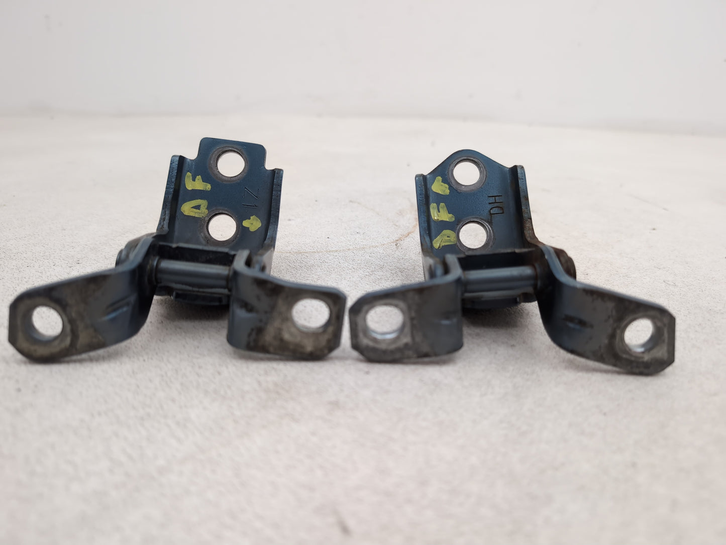 RH Front Door Hinge Pair  2
