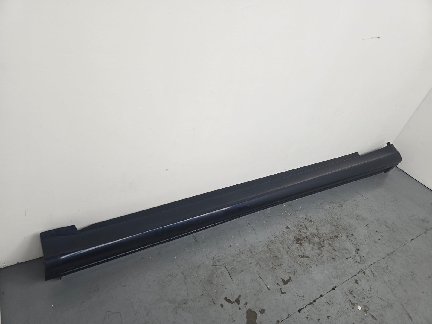Side Skirt LH 2