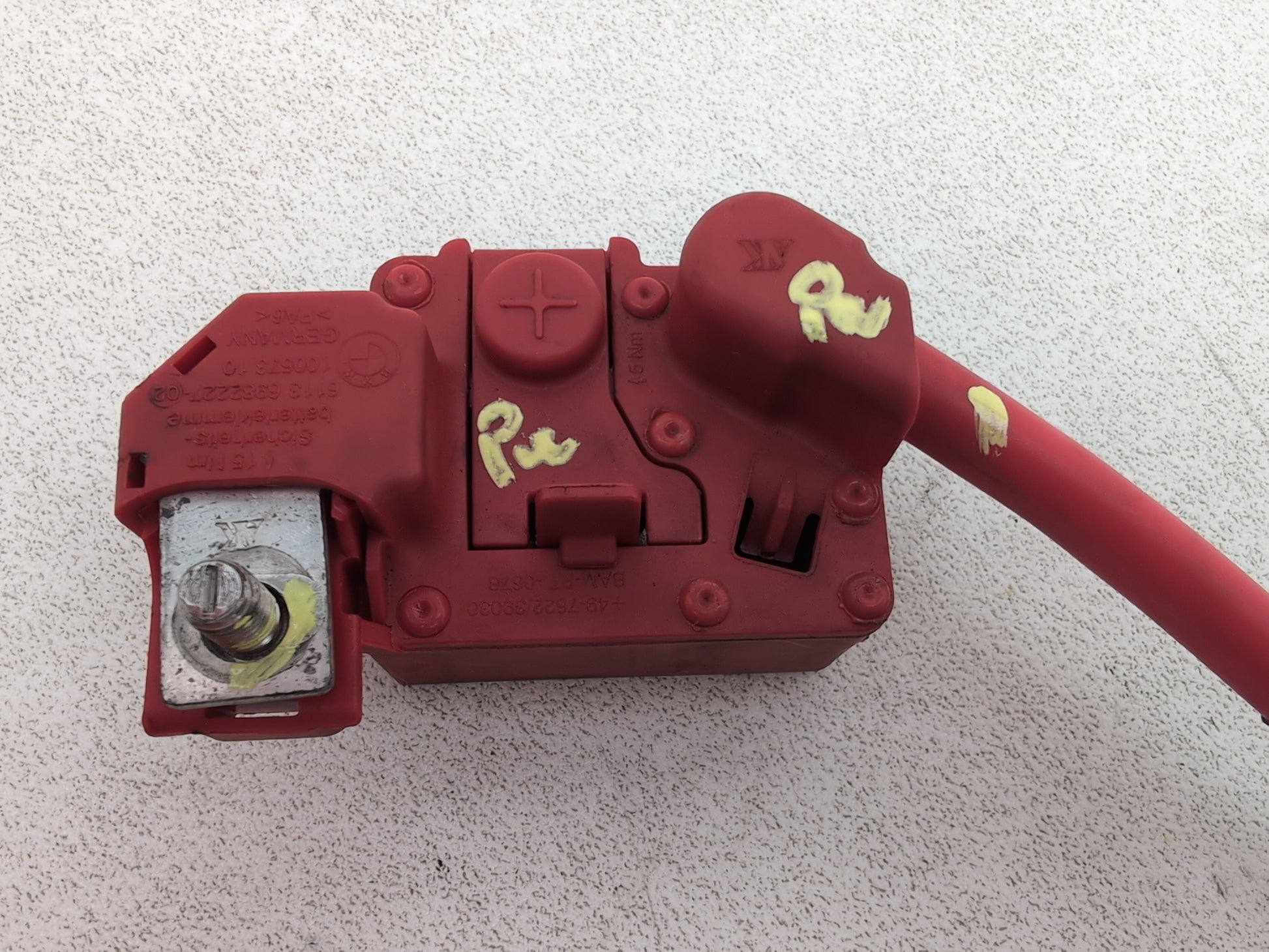 Positive Pole Battery Power Boot Distribution Fuse Box 2