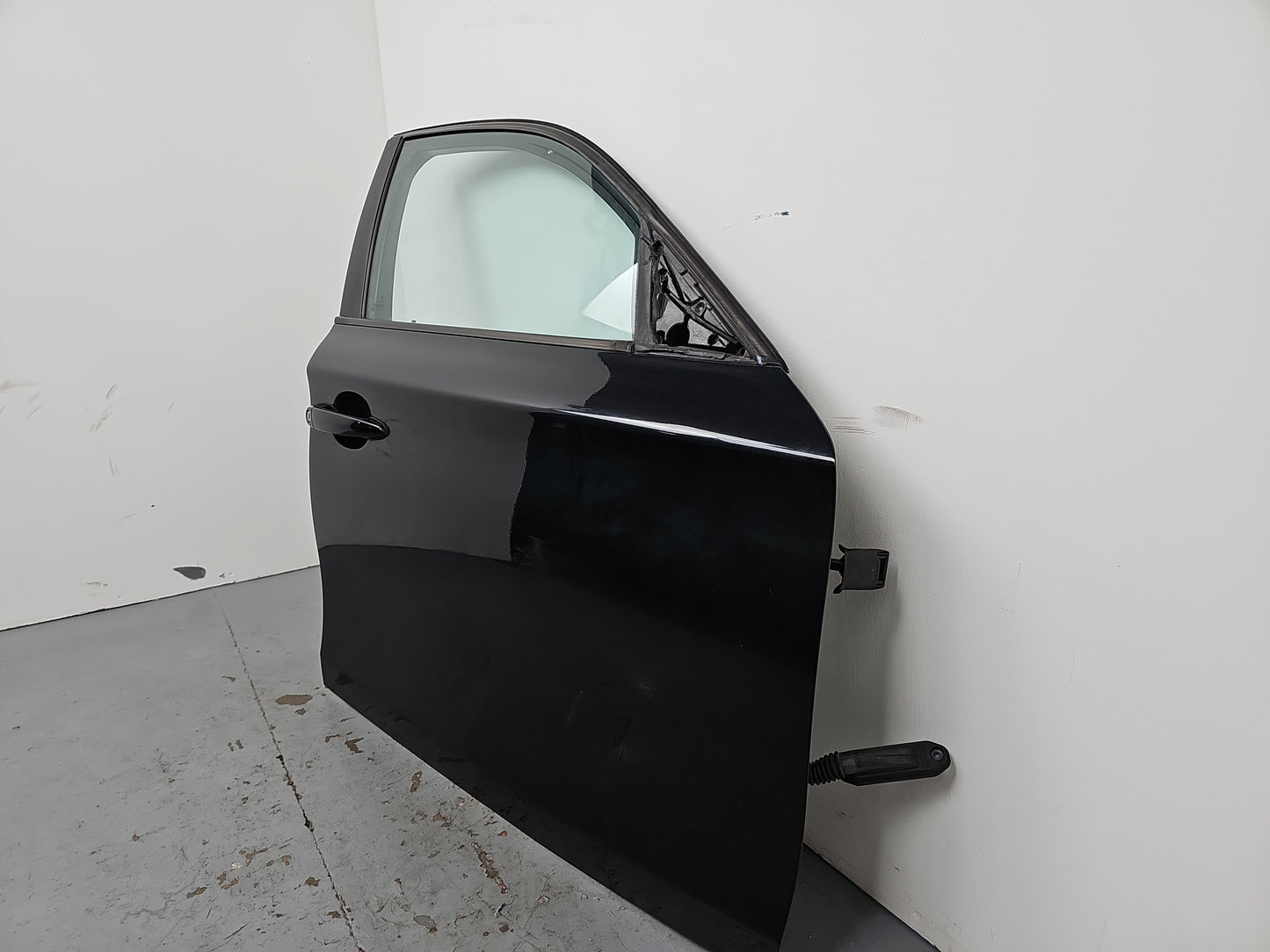 Bmw 1 Series E87 Door Front Rh Right Black Sapphire Metallic 475 2004-2012 - photo 2