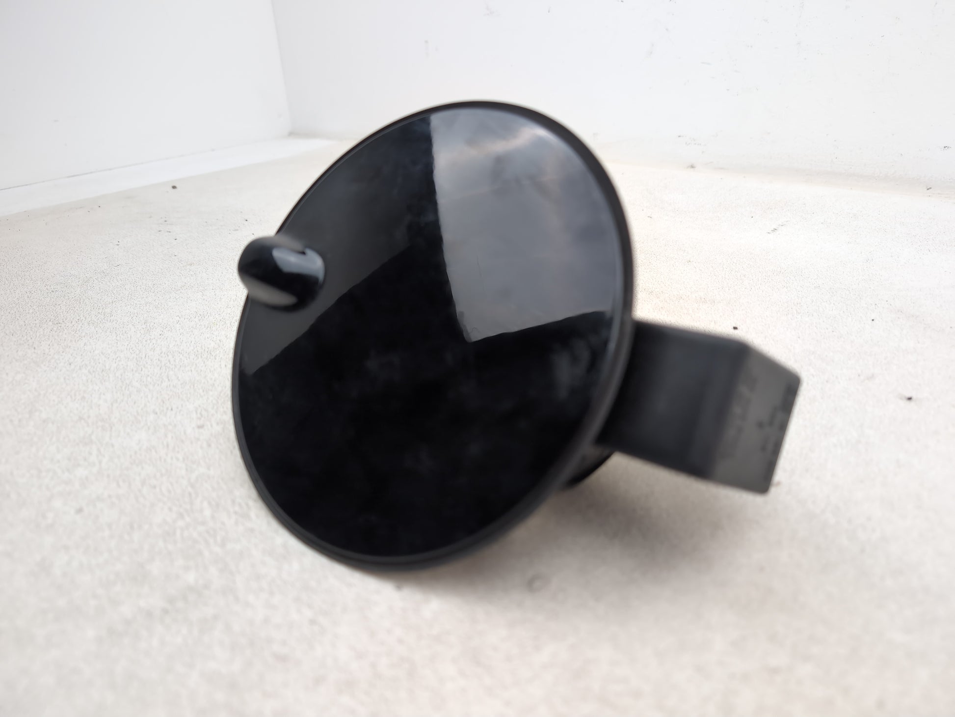 Fuel Filler Flap 2