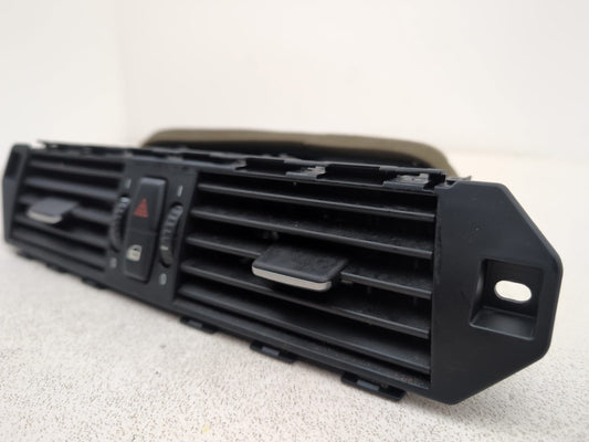Facia Vent Centre 2