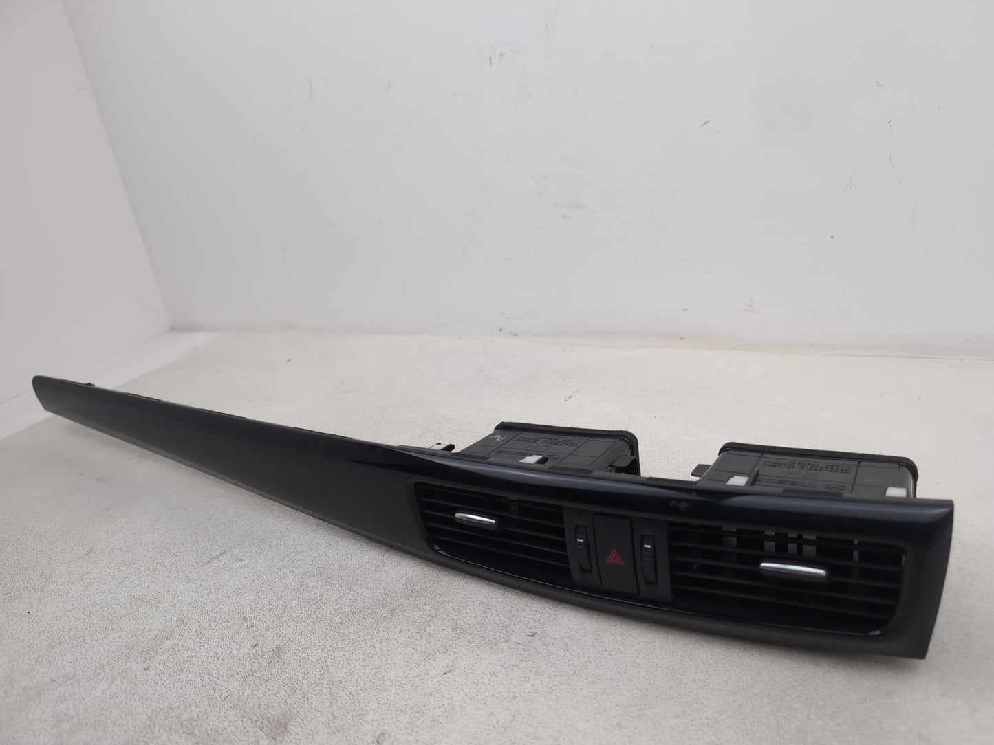 Dashboard Trim With Air Vent  2