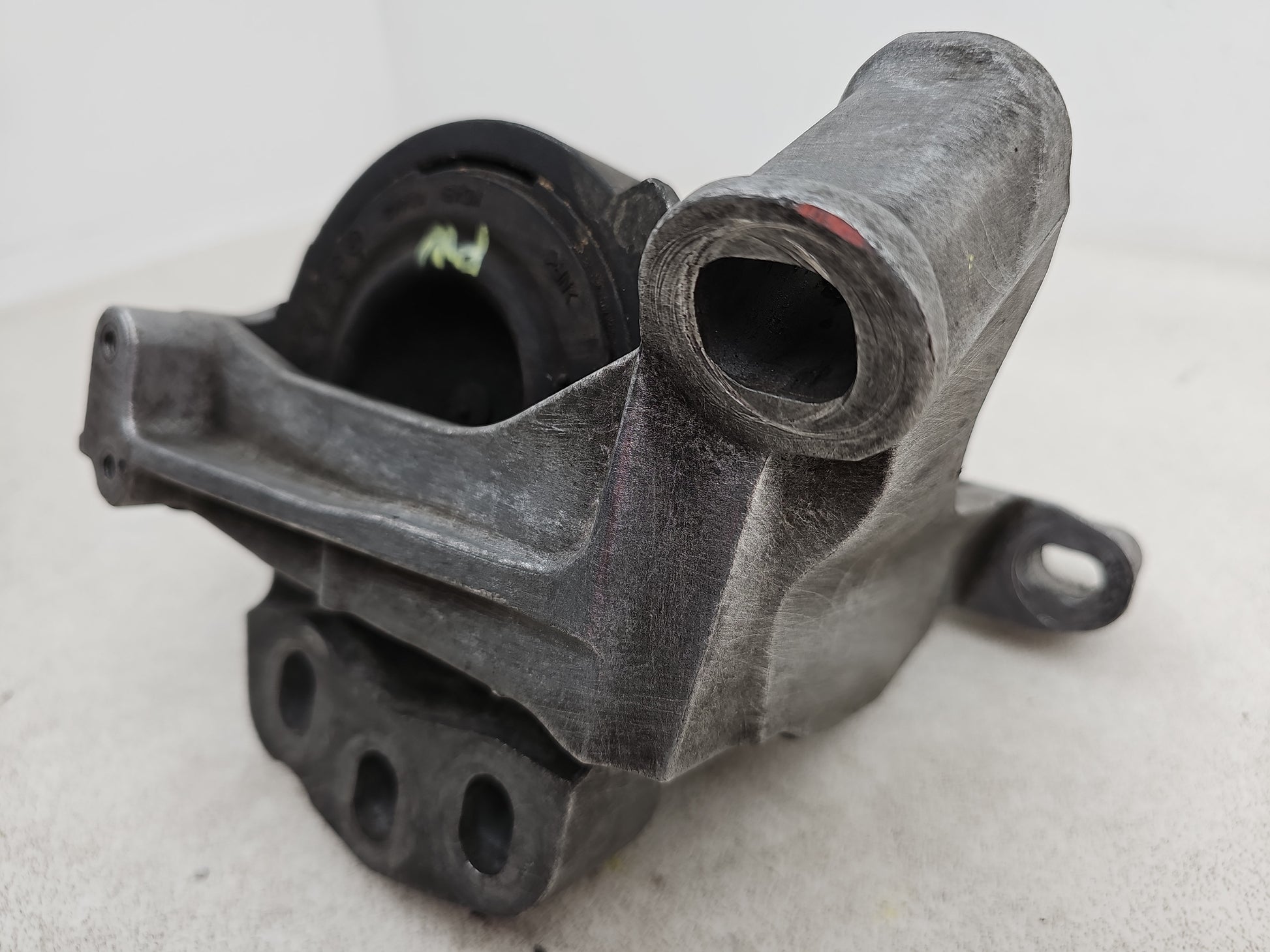 Engine Mounting RH 2
