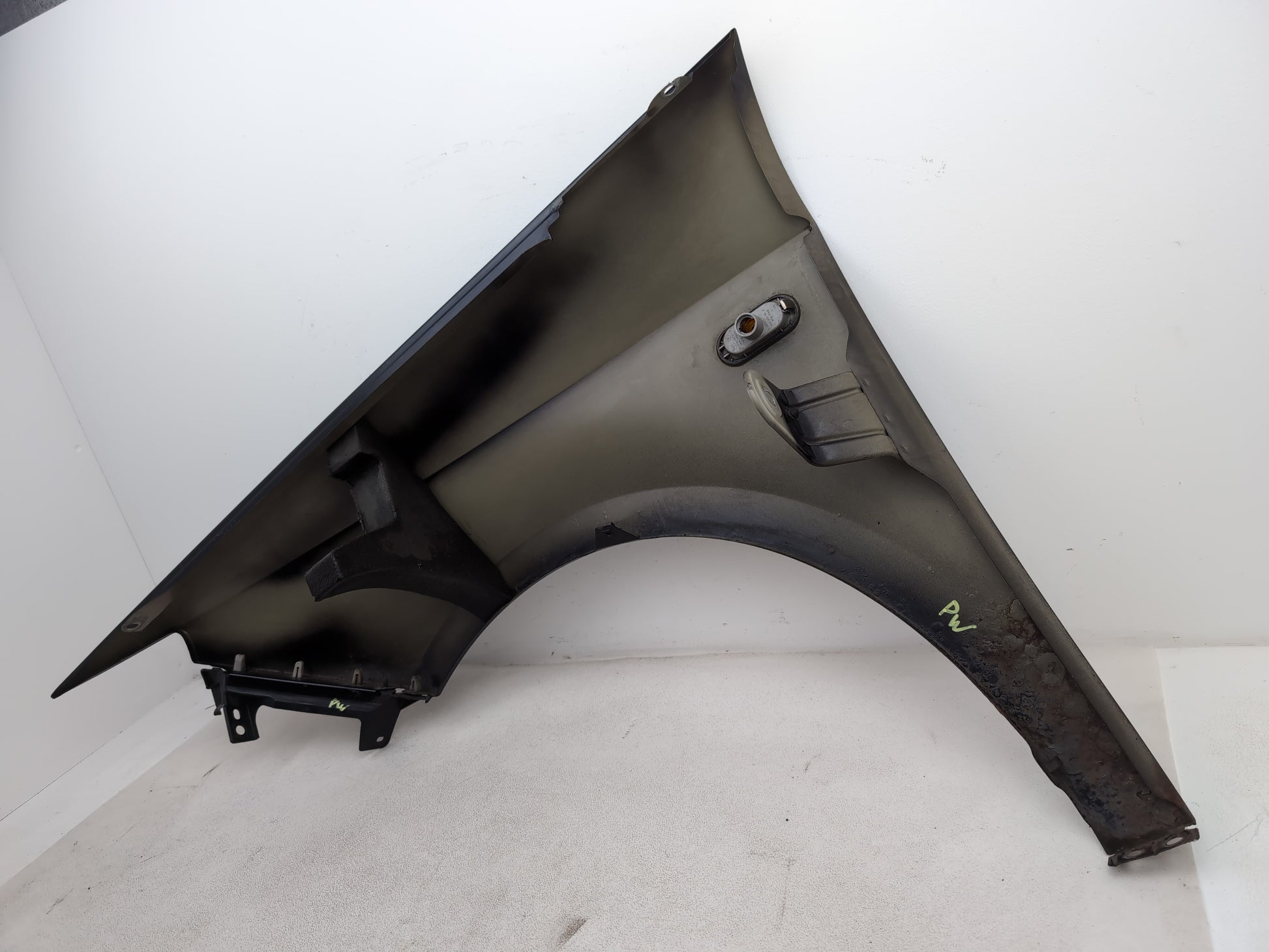 Wing Front RH 8
