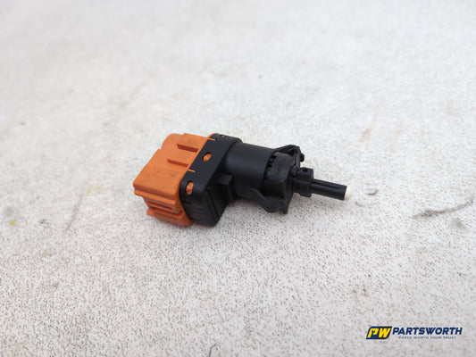 Jaguar Xe Prestige D Auto Brake Light Switch Pa6gf50 2015-2018 - photo 2