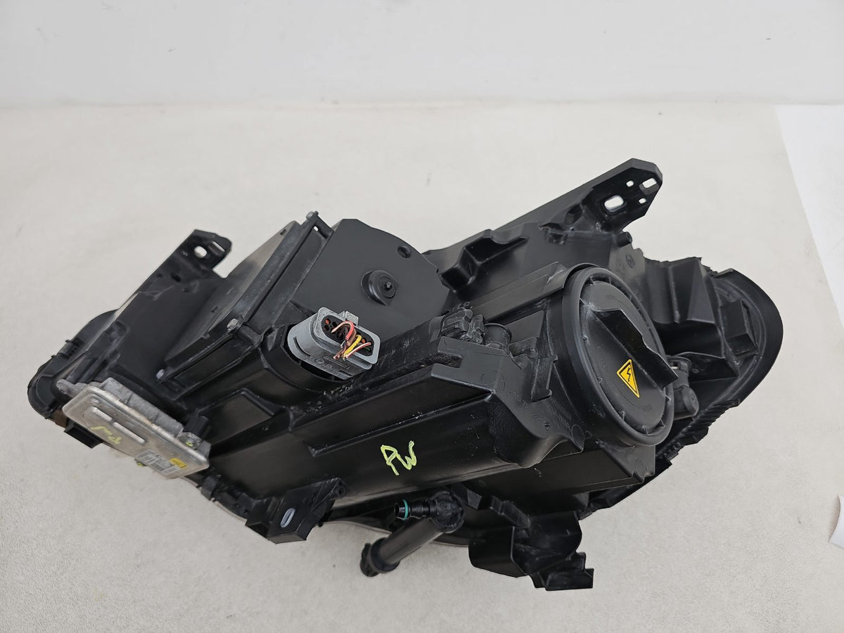 Headlamp RH 8