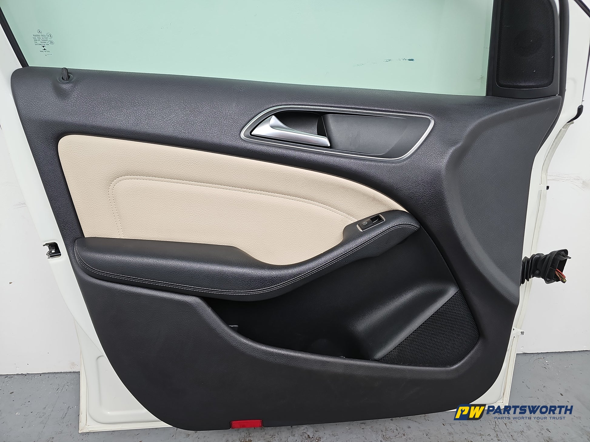 Door Front LH 14